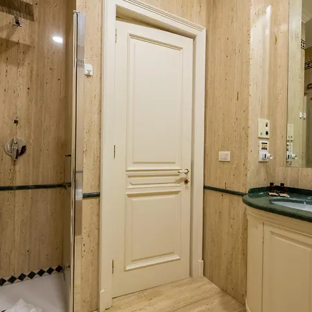 The One - Luxury Seaview With Piano דירה
