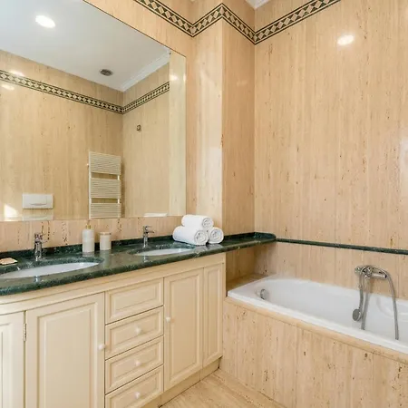 The One - Luxury Seaview With Piano Apartment *